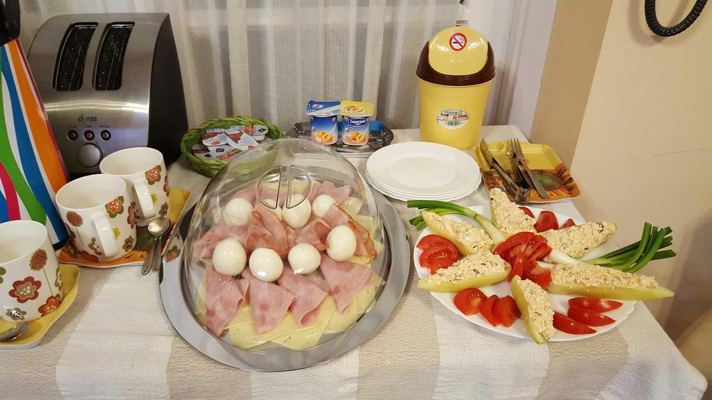 ホテルPalma Panzio Kaposvár エクステリア 写真